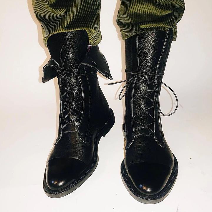 Chic and Cozy Leather Boots
